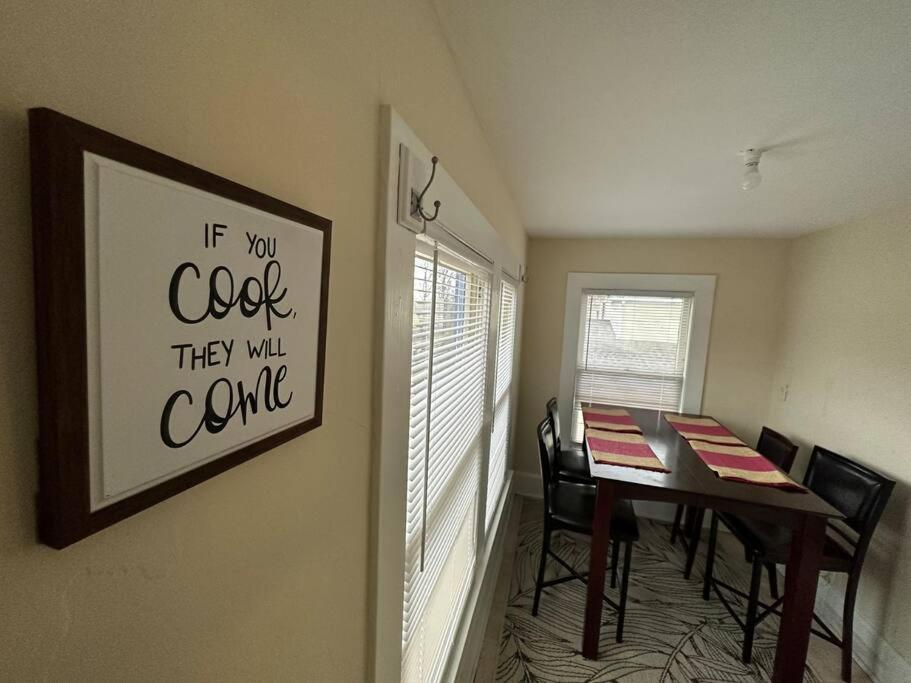 The Yellow Door 3-Bedroom Downtown Near Vt&Ru Radford Luaran gambar