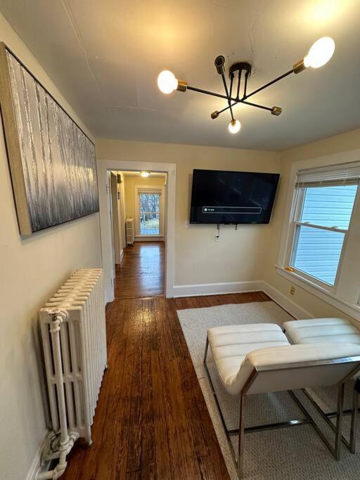 The Yellow Door 3-Bedroom Downtown Near Vt&Ru Radford Luaran gambar